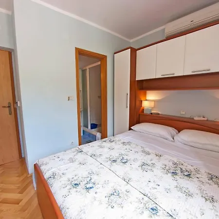 Blue Sea Room With Kitchenette And Balcony - No 6 شقة فندقية *